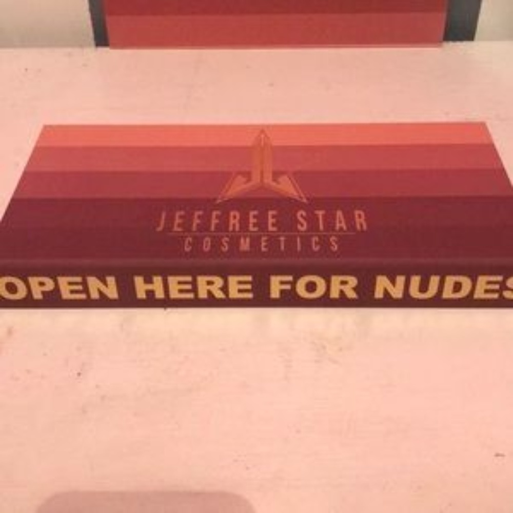 Nudes 1